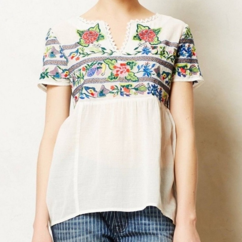Vanessa Virginia White Floral Embroidered Blouse